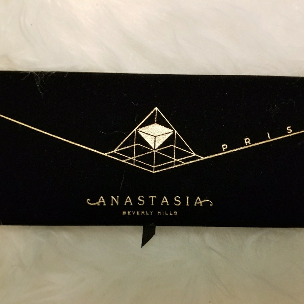 Anastasia Beverly Hills Prism Eyeshadow Palette